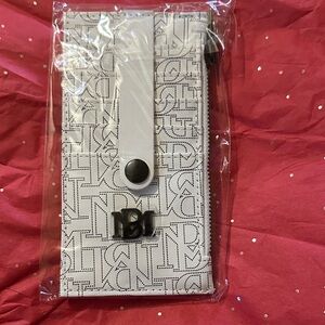 Badgley Mischka Cream Card Holder - NWT